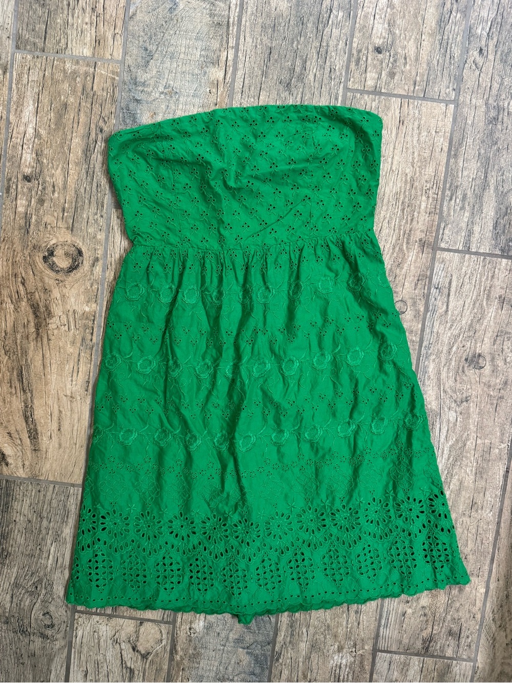 Old Navy Strapless Eyelet Dress in Green